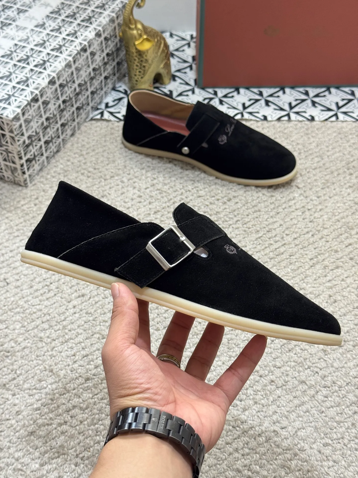 Men's men's shoes 💰420 [New style] 🍓🍓Loro Piana - LP's new moccasin shoes are made of water-repellent treated suede uppers with rubber soles, a classic. The complex craftsmanship and meticulous structure make the shoes light and soft, allowing you to walk comfortably and freely. Perfect for wearing at the beach or out in the water during the summer. Size: 38-44 (45 customized